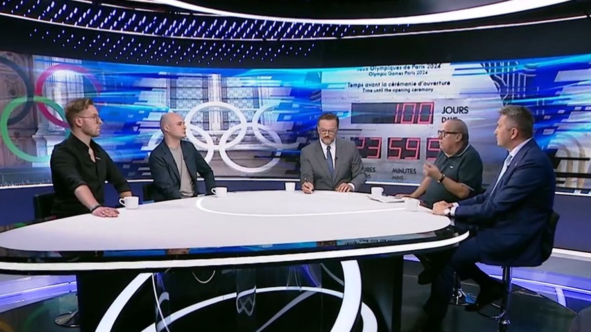 Materiały prasowe / TVP Info / Na zdjęciu od lewej: Mateusz Ligęza, Dawid Góra, Wojciech Zawioła, Maciej Petruczenko i Radosław Piesiewicz