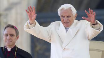 Abdykacja Benedykta XVI. 400 tys. plakatów na pożegnanie