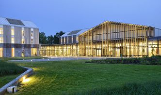 Pałac i Folwark Łochów – miejsce, w którym historia spotyka się z komfortem