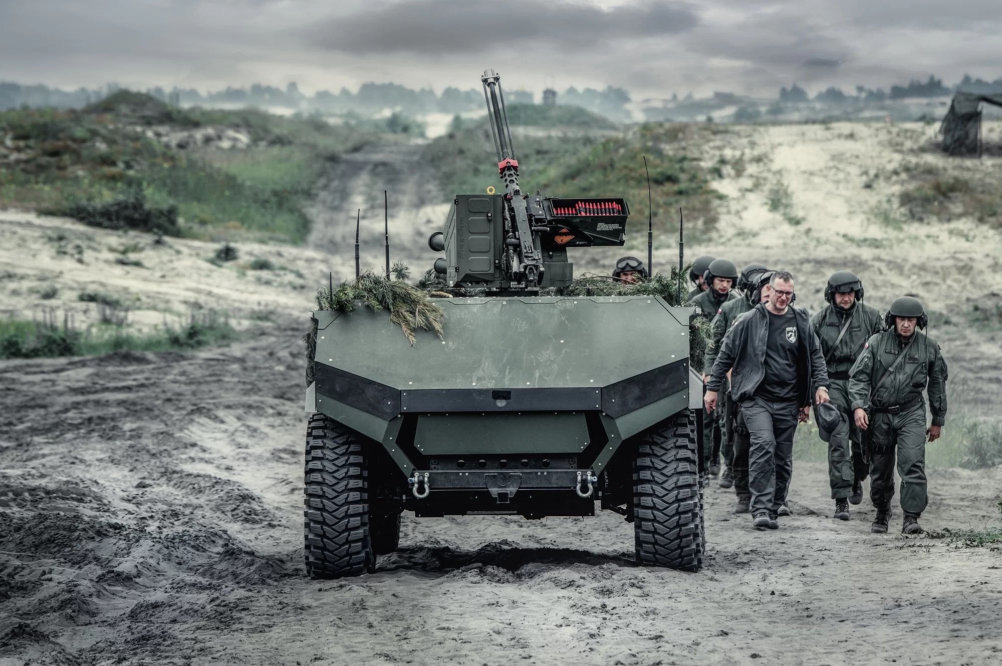 HUNTeR z ZMU-03 na poligonie.