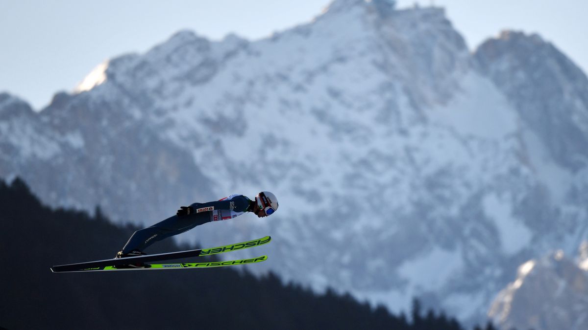 PAP/EPA / PHILIPP GUELLAND / Na zdjęciu: Kamil Stoch