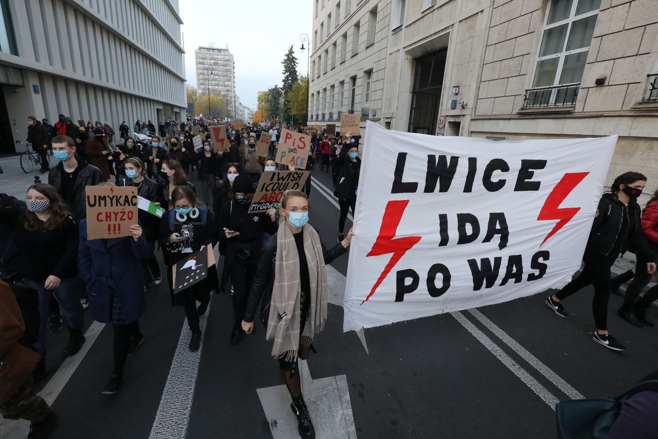 Strajk kobiet. Protest w Warszawie. Reporter WP na miejscu