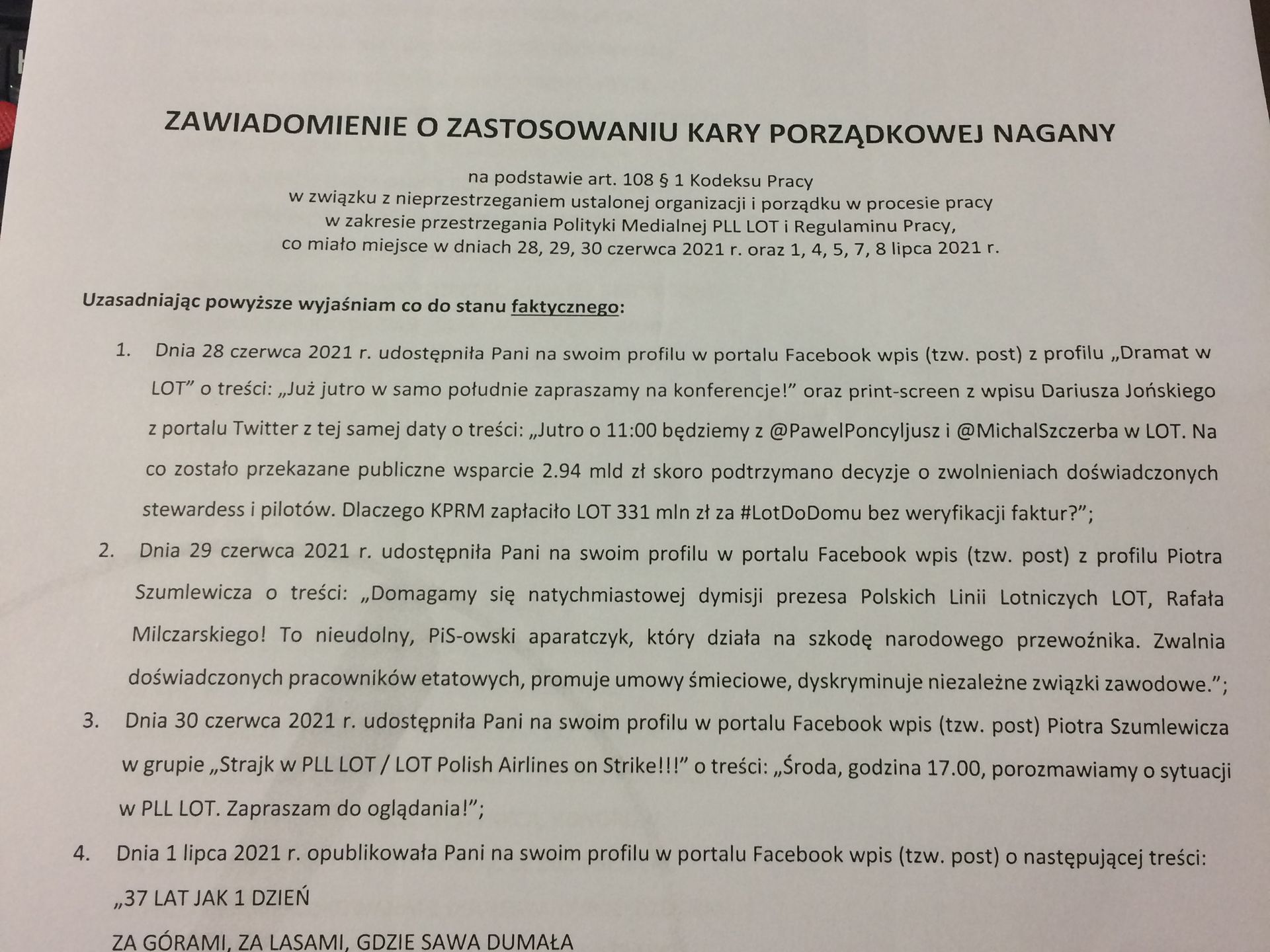 Nagana z wpisem do akt za udostępnianie krytycznych wobec pracodawcy treści na prywatnym Facebooku.
