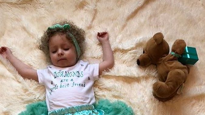 Hollie ma dopiero 2 lata