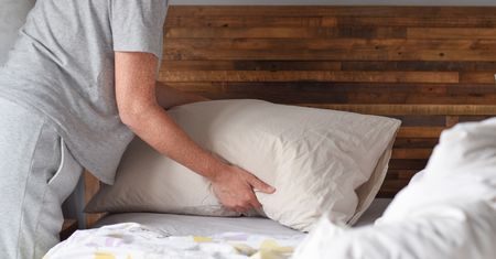 Ścielisz łóżko po przebudzeniu? Lepiej odczekaj pół godziny
