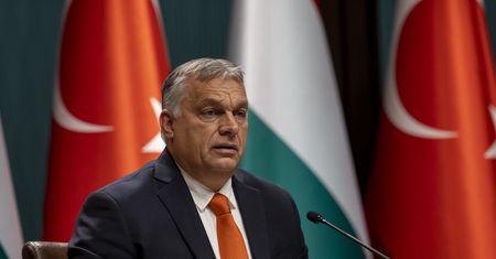 Orban hojny jak nigdy. Da rekordową pożyczkę krajowi z południa Europy