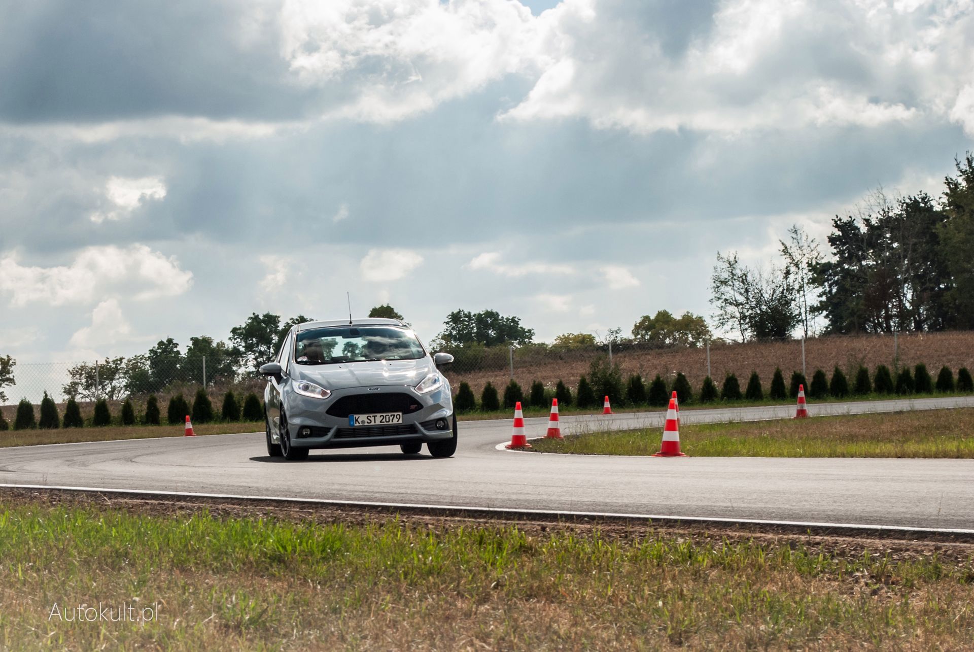 Fiesta ST200 i ciasne zakręty to idealne połączenie