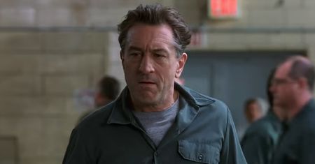 Robert De Niro i Billy Crystal powracają. Komediowy hit dzisiaj w TVP1