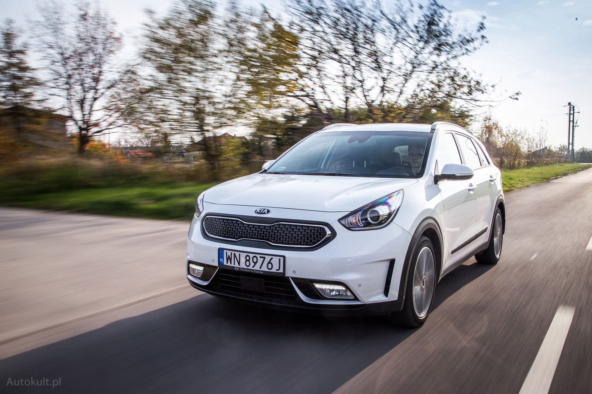 Kia Niro dostępna jest wyłącznie jako hybryda. Wkrótce dołączy do niej hybryda typu plug-in (fot. Mateusz Żuchowski)