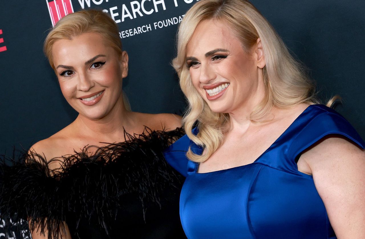 Ramona Agruma i Rebel Wilson zostały mamami dzięki surogatce. Za nimi pierwszy Dzień Matki 