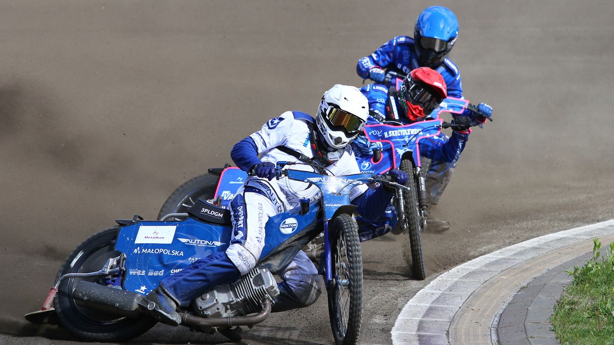 WP SportoweFakty / Adrian Skorupski / Timo Lahti (w kasku białym)
