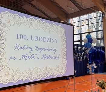 Setne urodziny Pani Haliny Rogozińskiej. ZUS przyznał świadczenie honorowe uczestniczce Powstania Warszawskiego