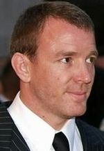 Guy Ritchie na tronie Kserksesa