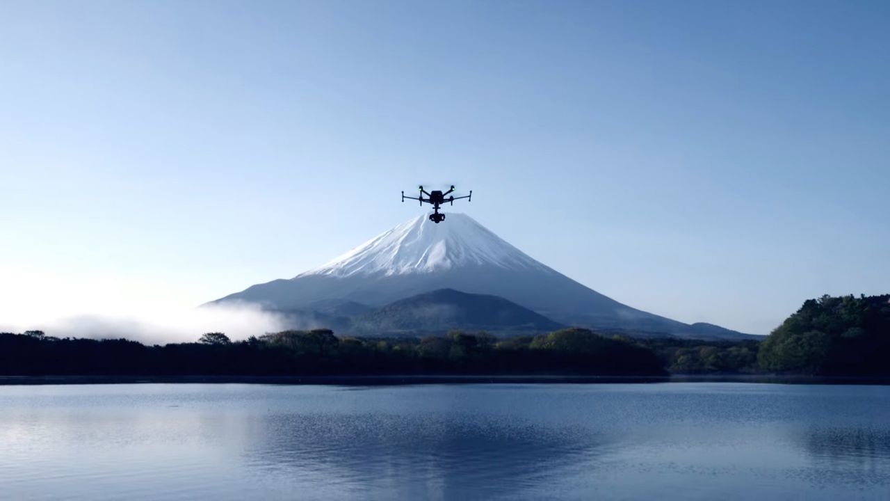 Airpeak S1 to dron dla profesjonalistów. Z równie "zawodową" ceną