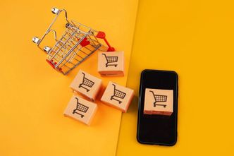 Kryzys czy kolejna szansa dla sklepów internetowych? E-commerce w 2023 r.