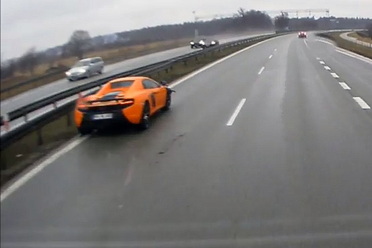 McLaren 650S Spider rozbił się pod Warszawą! [wideo]