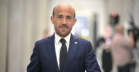 Budka niechętny wobec nowego podatku. Ma dom i dwa mieszkania
