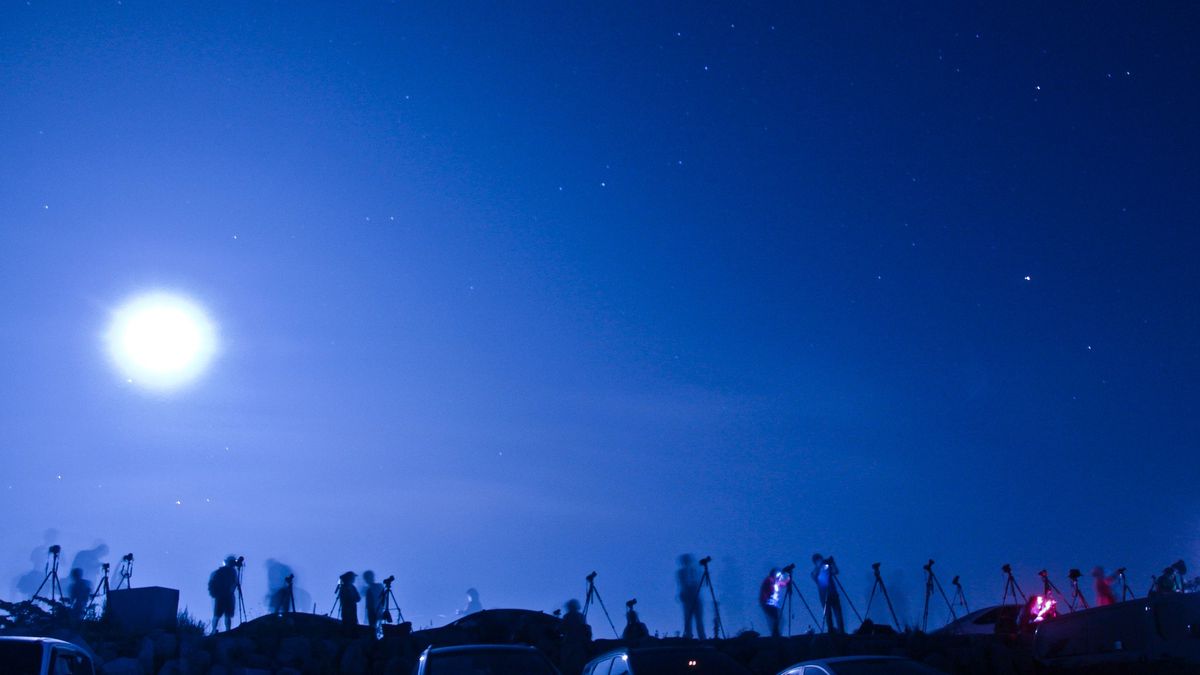 W sobotę, 12 sierpnia, noc spadających gwiazd. Akcesoria, bez których się nie obejdziesz w jej trakcie 1