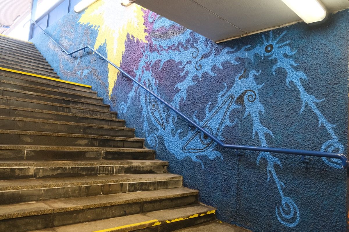 Graffiti w podziemnym tunelu przystanku Lublin Północny