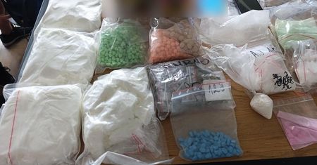Wrocławscy policjanci rozbili magazyn narkotyków. Zabezpieczono ponad 6 kg substancji odurzających