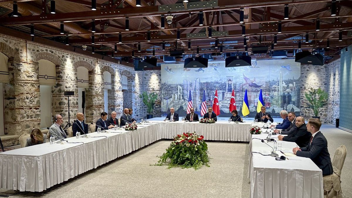 Negocjacje w Stambule. Czy Trump mógłby zmienić wynik rozmów?