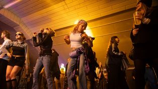 Białystok: Trwa Up To Date Festival. Pierwszy dzień koncertów głównych przyciągnął tłumy na parkingi Chorten Areny