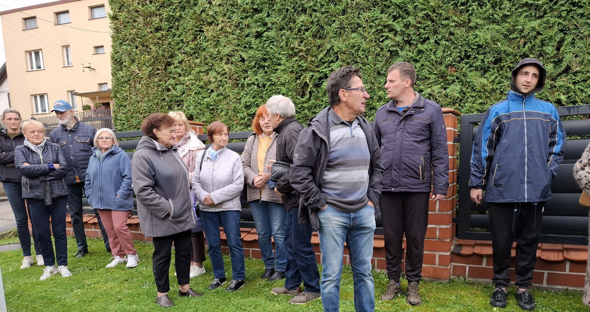 Ludzie nie chcą anteny na dachu sąsiada
