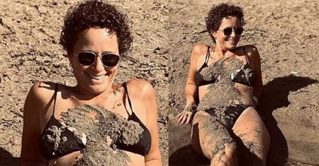 Monika Mrozowska tapla się w błocie, zachwalając efekty tego "zabiegu". Skorzystacie z jej rady? (FOTO)
