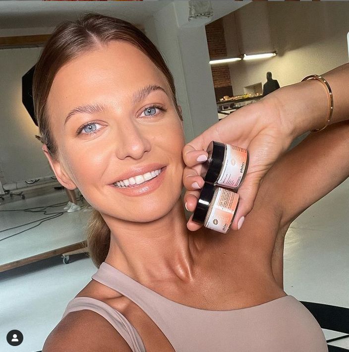 Anna Lewandowska została twarzą szczoteczek do zębów