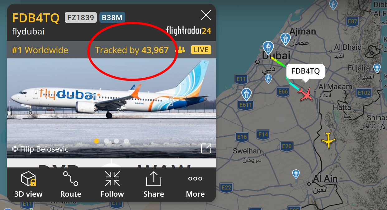 Polacy wylecieli z Dubaju. Samolot śledzą tysiące osób