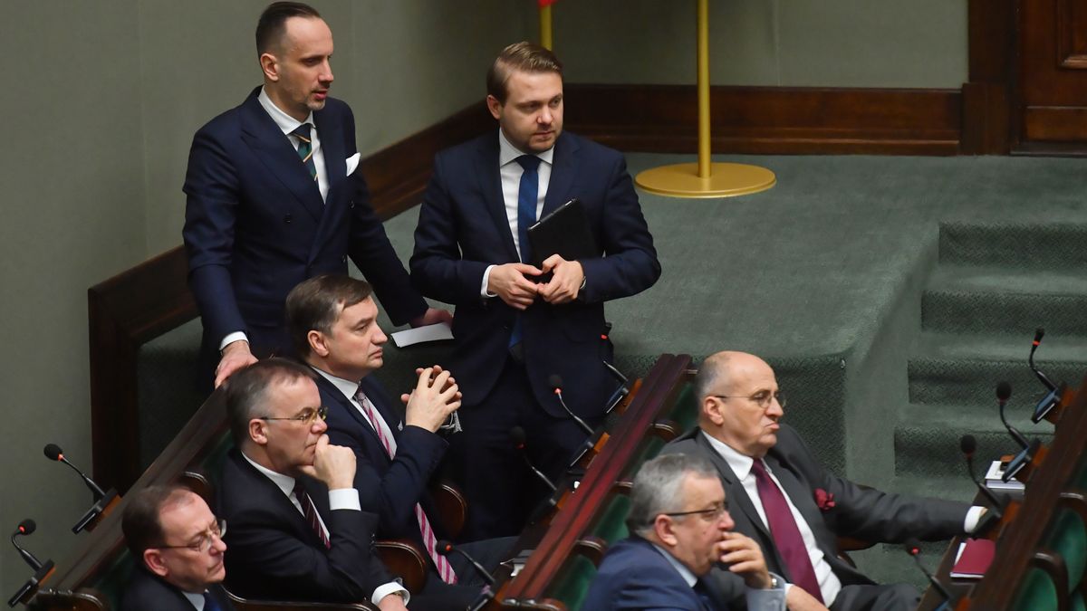 Na zdjęciu politycy PiS i Solidarnej Polski w Sejmie