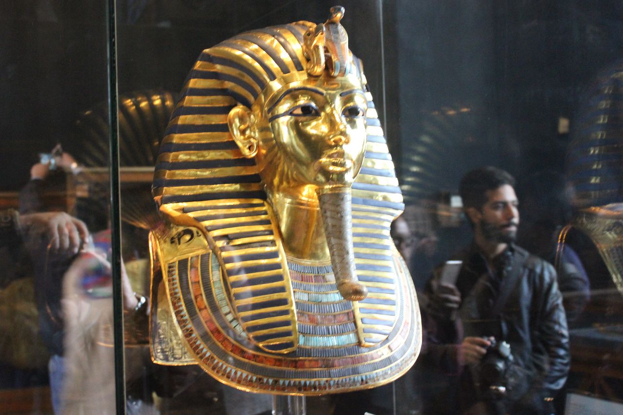 Tutankhamun's dagger of cosmic origin: Scientists trace ancient weapon ...