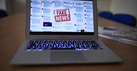 Jak walczyć z fake news i rozpoznać dezinformację? Tutaj znajdziesz porady ekspertów