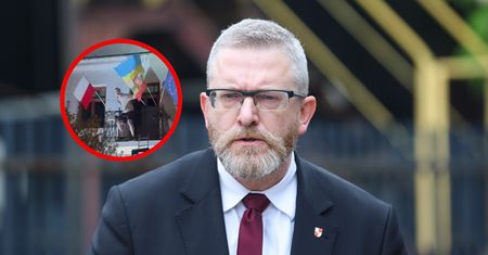 Flaga Ukrainy wróciła. Jest śledztwo po wiecu Brauna