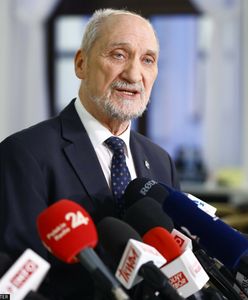 "Pan jest zde". Kuriozalna słowa Macierewicza