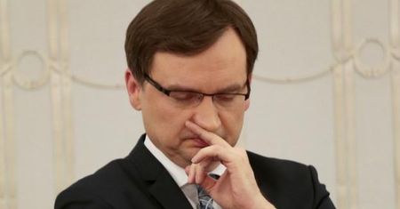 Matka Zbigniewa Ziobry pozwała do Strasburga... Polskę!