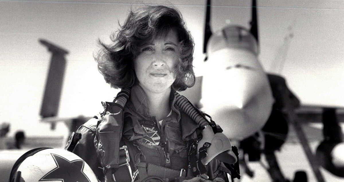 Uratowała 148 osób. Pilotka, która stała się legendą