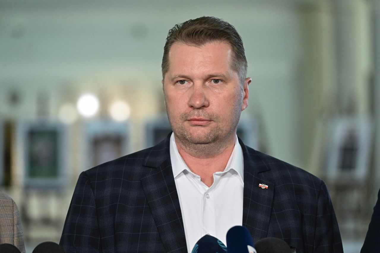 Czarnek o ustawie antytytoniowej. "Od czasu do czasu zapalę"