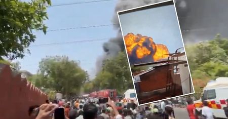 Tragedia nad Ahmadabadem. Boeing 787 runął chwilę po starcie. Na pokładzie 242 osoby