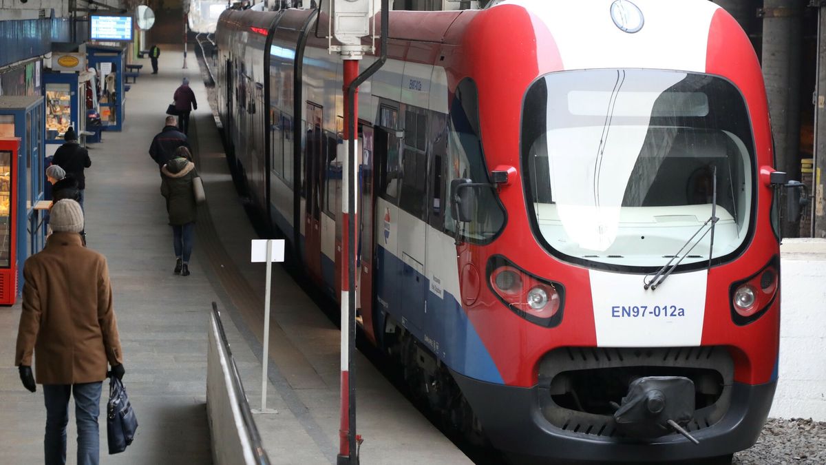 Pociąg potrącił dwie kobiety.