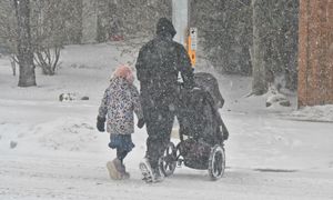 Śnieg wraca do Polski. Początek 29 grudnia. "Totalny paraliż"