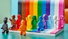Lego z pierwszą kolekcją dla LGBT+ "Everyone Is Awesome"