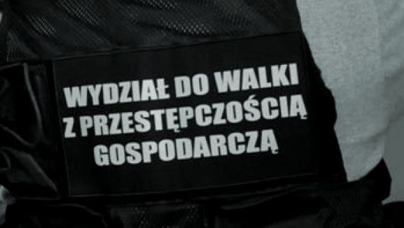 Tychy. śledczy postawili tyszance 10 zarzutów oszustwa.