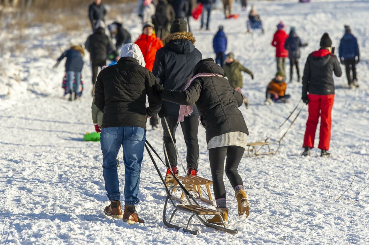 Co robi młodzież podczas wyjazdów zimowych?
