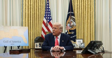 Trump zarobił 350 mln dolarów na swojej kryptowalucie. Eksperci ostrzegają