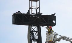 Pożar krzyża w Warszawie. Proboszcz parafii przekazał, co dalej