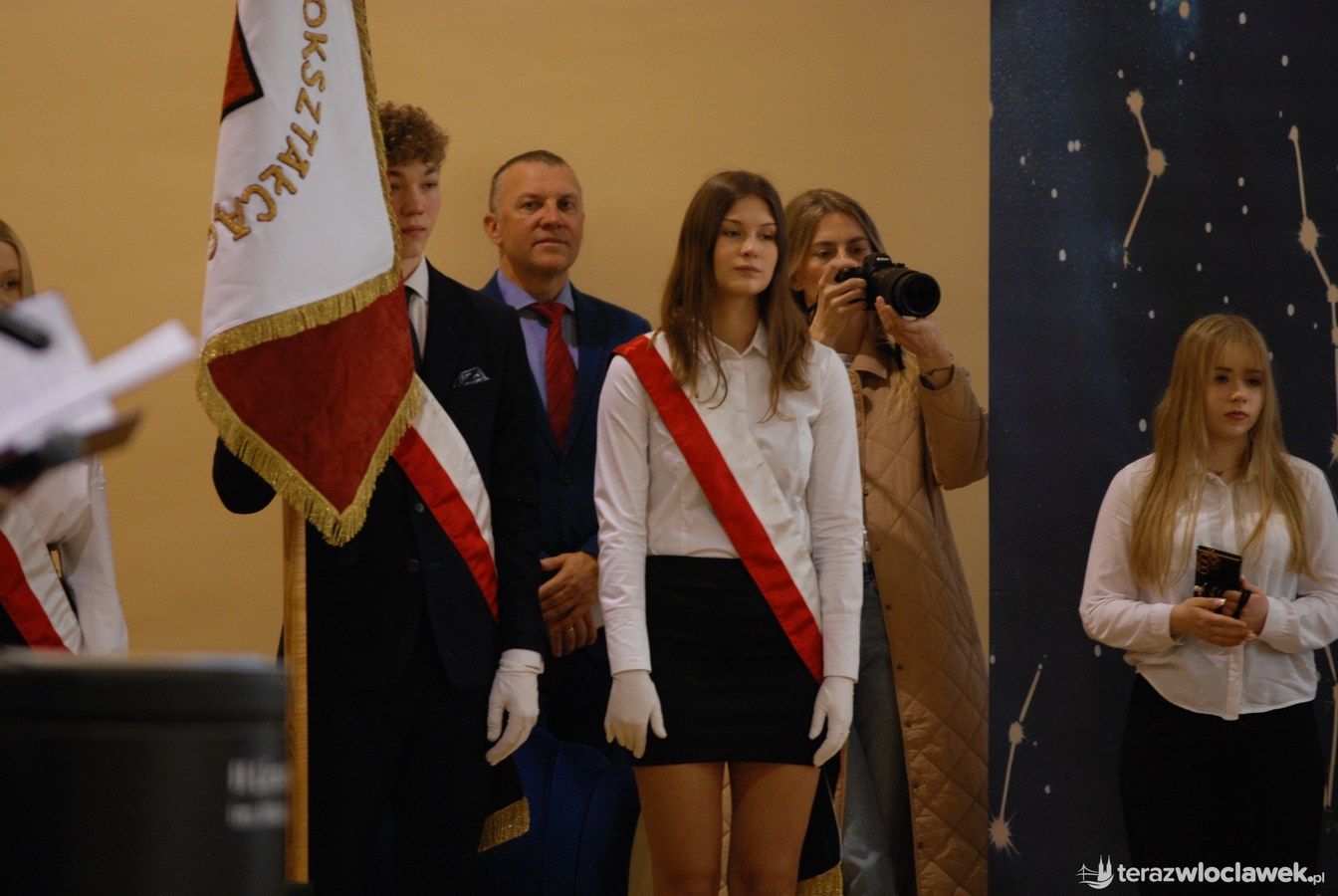 zakończenie roku klas maturalnych w II LO we Włocławku