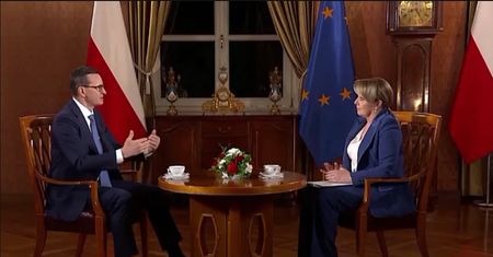 Niecodzienne starcie w TVP. Holecka zapytała o KPO, premier się obruszył