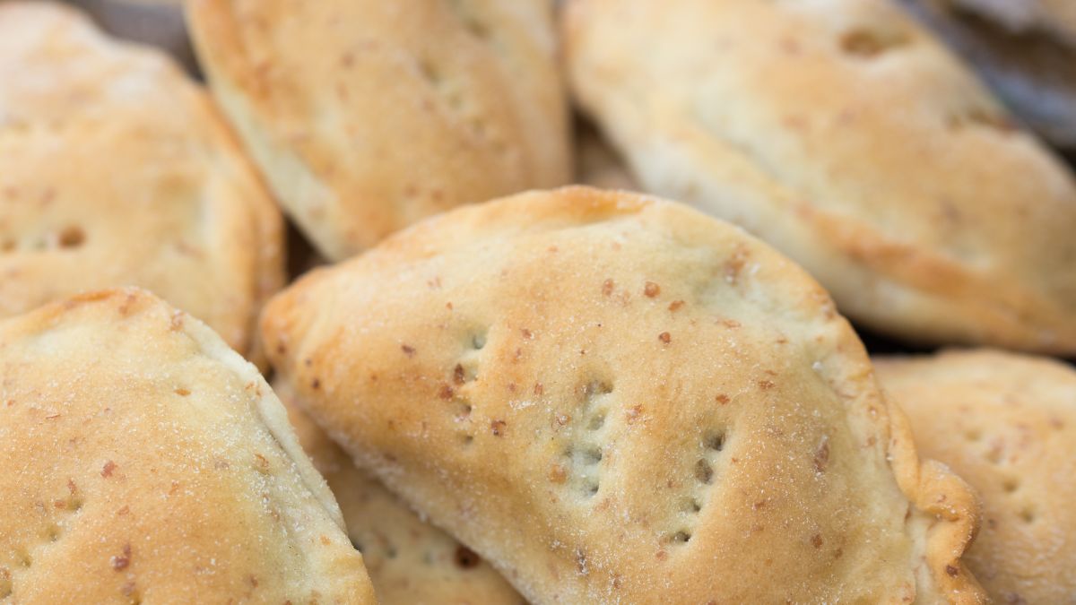 Kebabowe pierożki z sosem czosnkowym to hit sylwestrowy