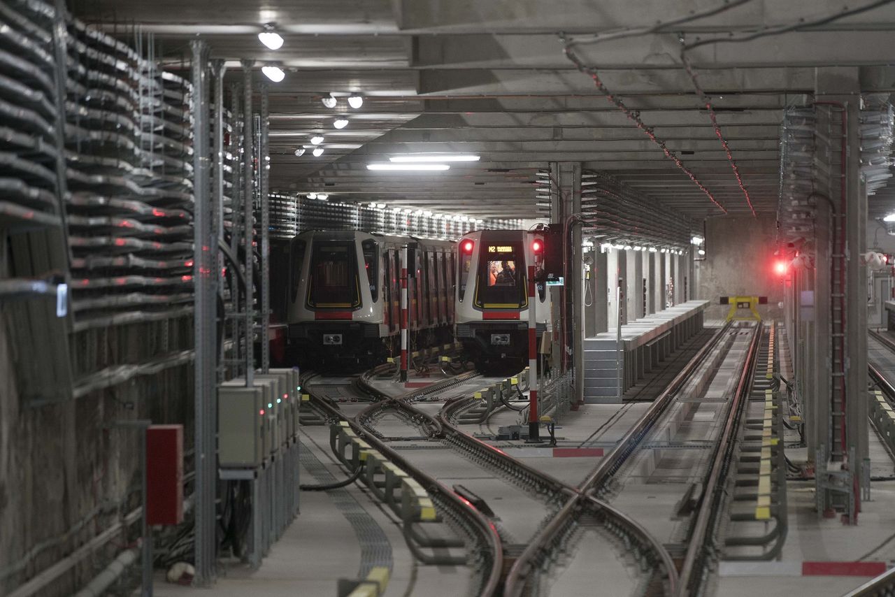 Metro Warszawskie. Pierwszy rok wschodniego odcinka II linii